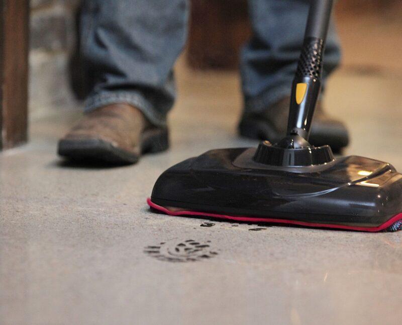 Using a Poulan Pro PP270 Portable Power Steam Cleaner Mop to clean a footprint